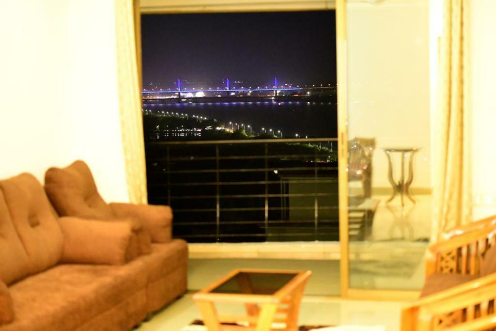 3 Bhk Apartment With River View Panadzsi Kültér fotó